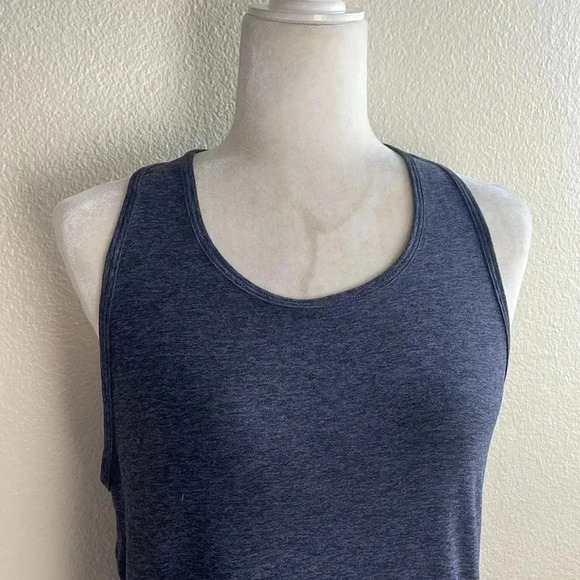 Beyond Yoga Heathered Black/Gray Soft Cut Out Tank Top - Picture 3 of 7